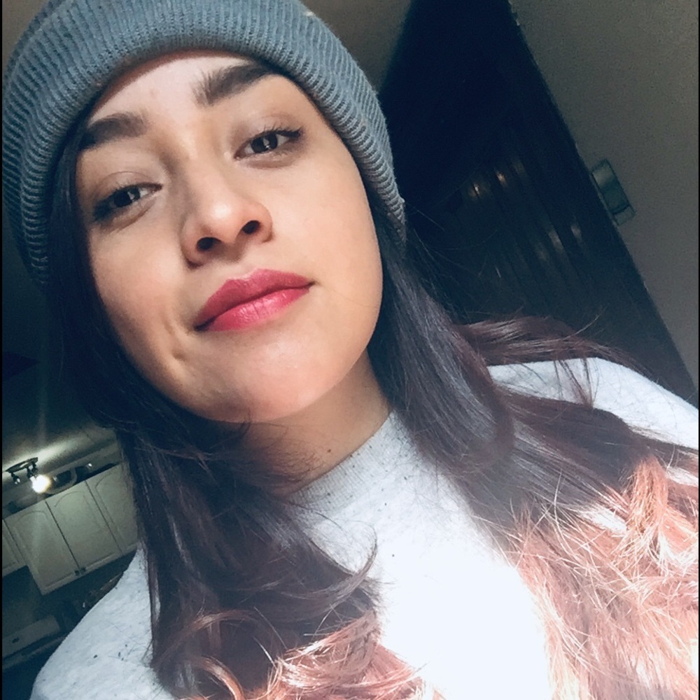 Meet your Posher, Selah